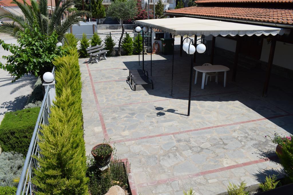 Menis Haus Apartment Vrasna Exterior photo